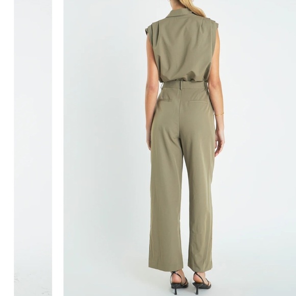 English Factory PLEATED SLEEVELESS JUMPSUIT Size S - Picture 5 of 6